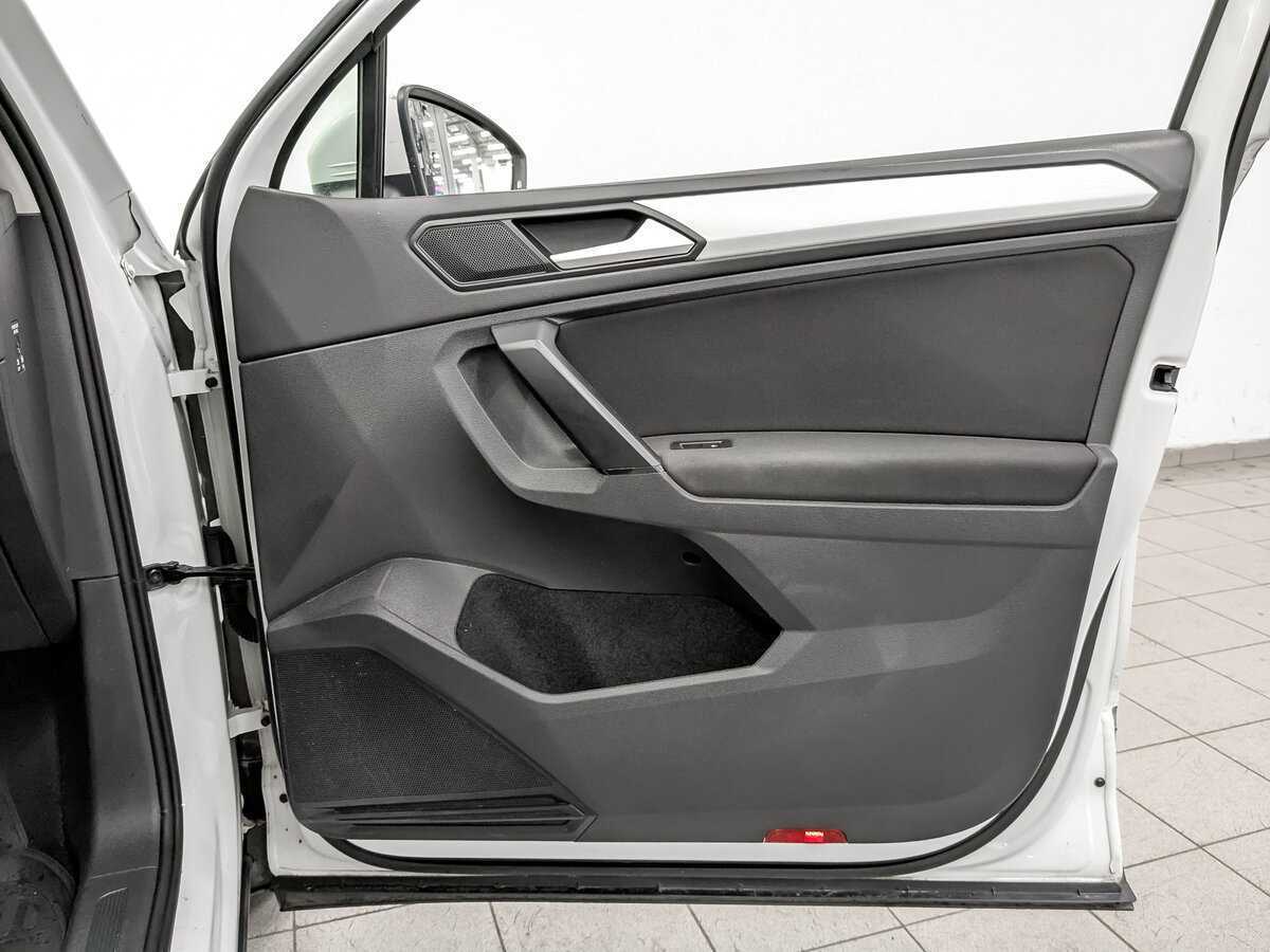 Volkswagen Tiguan, 2021 Фото №23