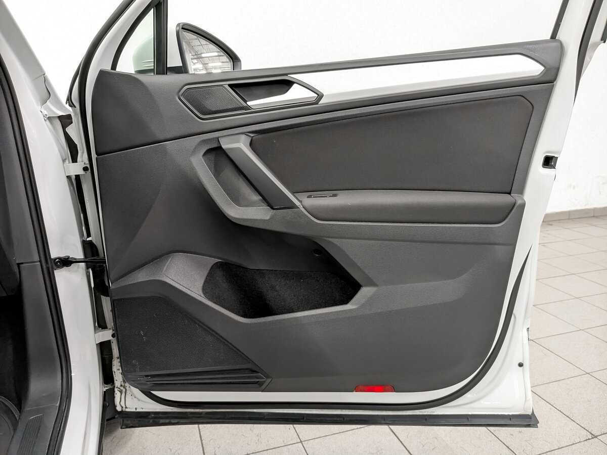 Volkswagen Tiguan, 2021 Фото №22