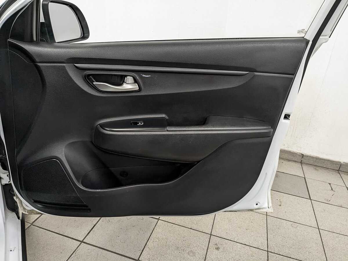 Kia Rio X-Line, 2020 Фото №24