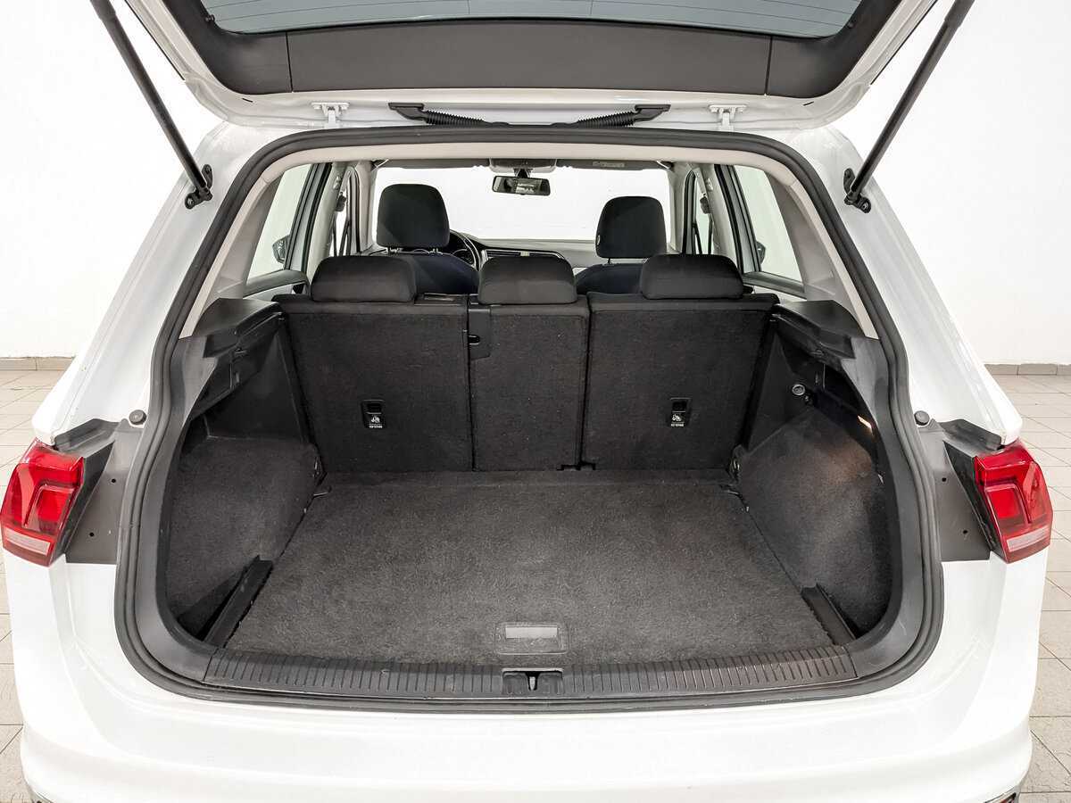 Volkswagen Tiguan, 2021 Фото №10