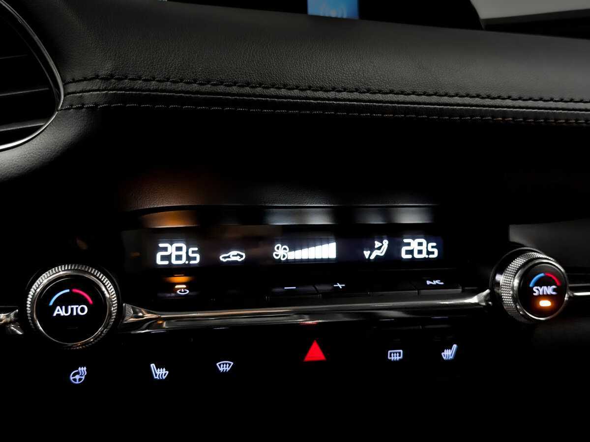 Mazda 3, 2019 Фото №16