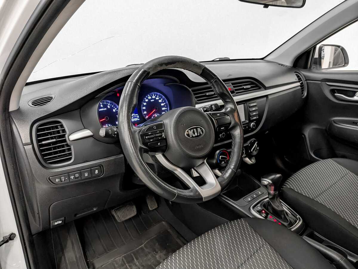 Kia Rio X-Line, 2020 Фото №15