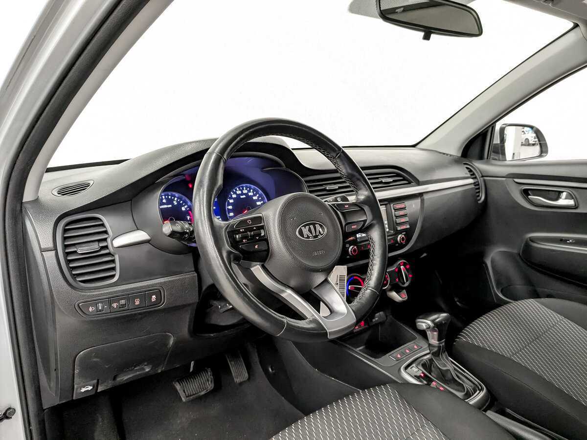 Kia Rio X-Line, 2020 Фото №16
