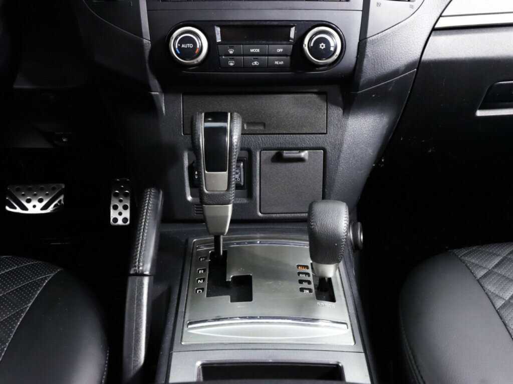 Mitsubishi Pajero, 2013 Фото №17