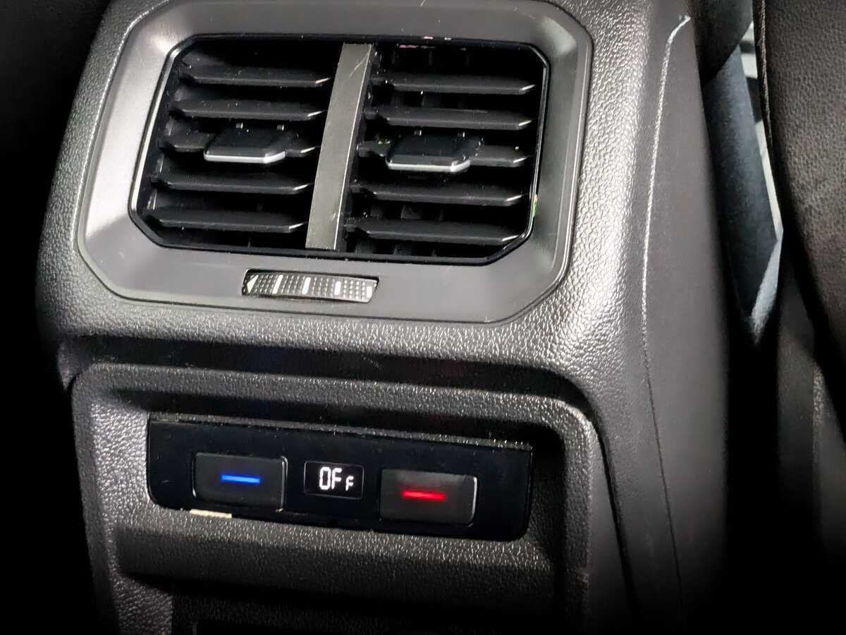 Volkswagen Tiguan, 2020 Фото №27
