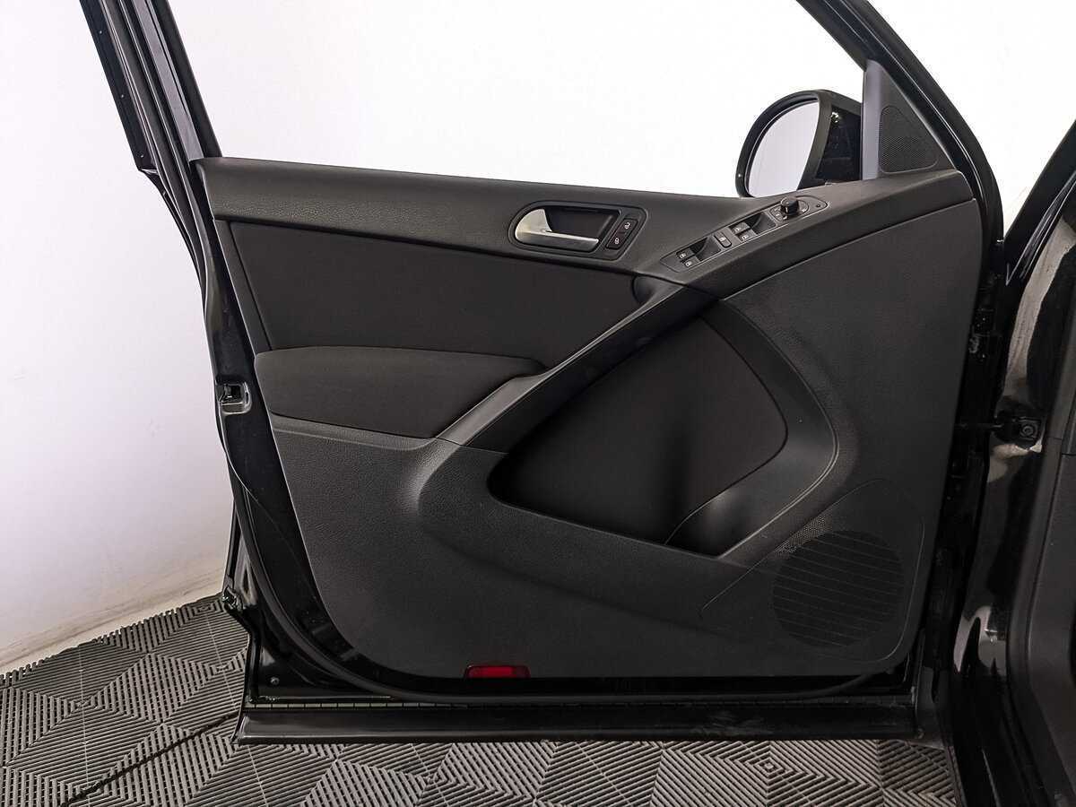 Volkswagen Tiguan, 2015 Фото №19