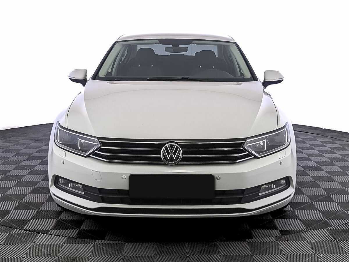 Volkswagen Passat, 2017 - 120 532 км. | Фото №2
