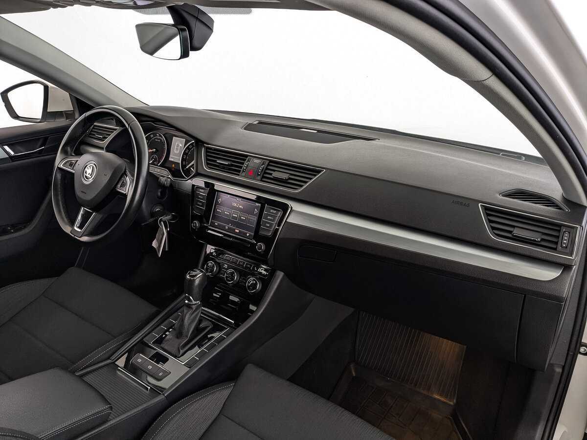 Skoda Superb, 2018 Фото №13