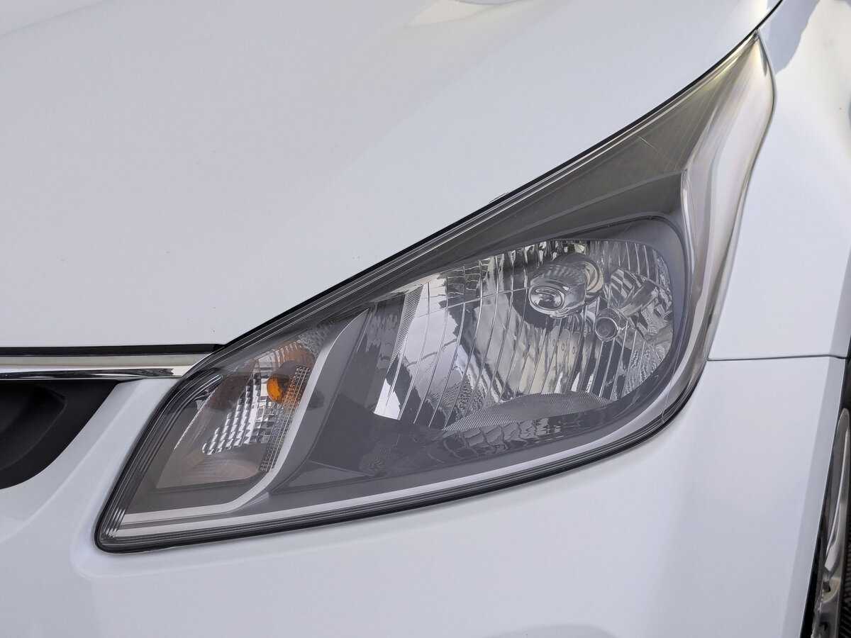 Kia Rio, 2018 Фото №11