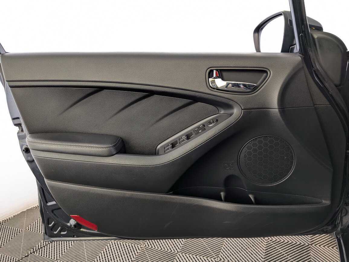 Kia Cerato, 2019 Фото №16