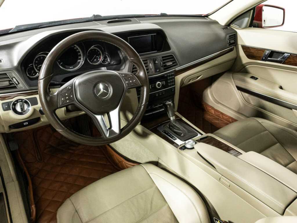 Mercedes-Benz E-Класс 200 7G-Tronic, 2012 Фото №11