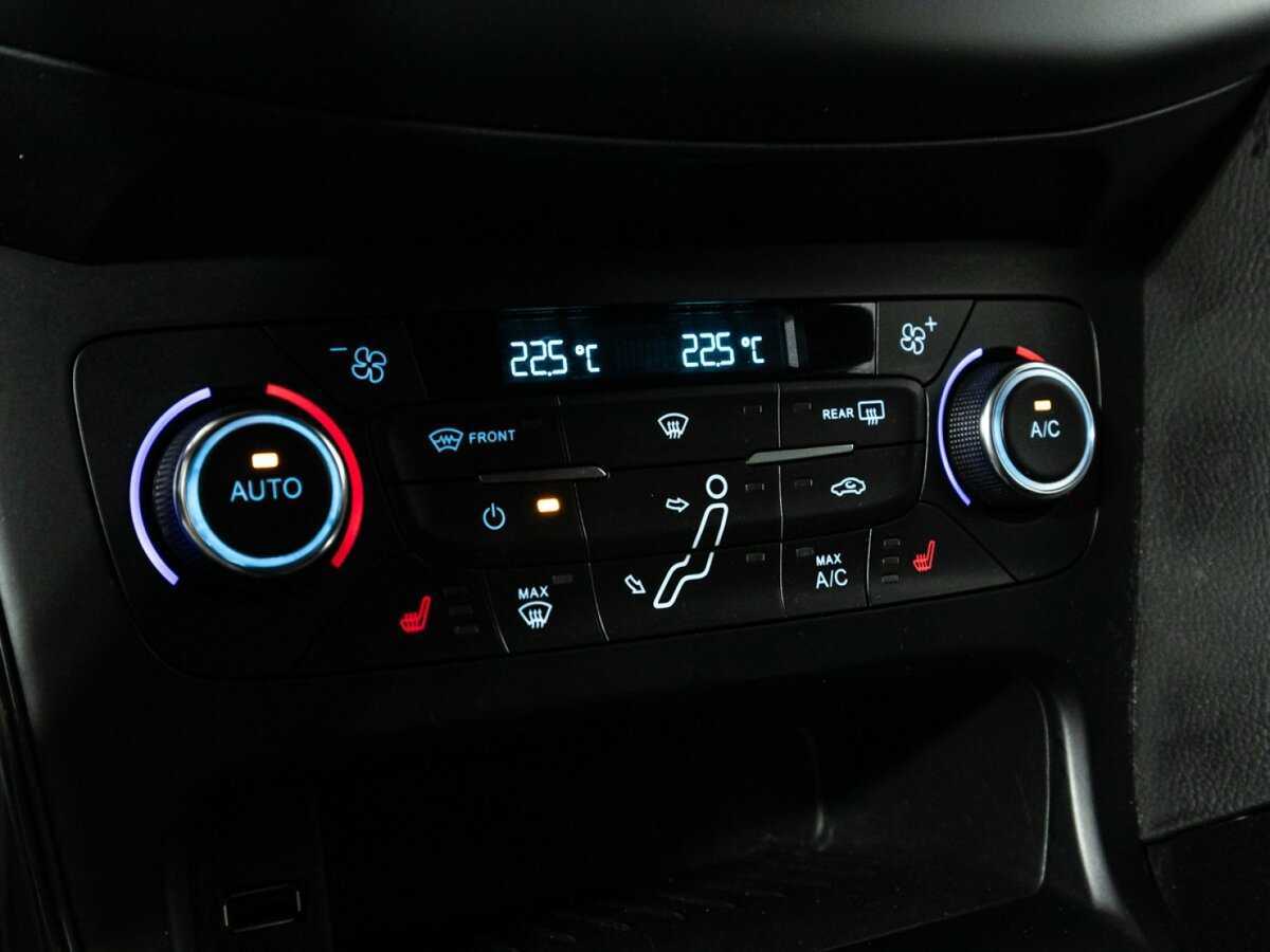 Ford Focus, 2018 Фото №17