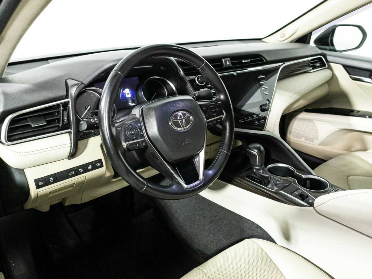 Toyota Camry, 2018 Фото №11