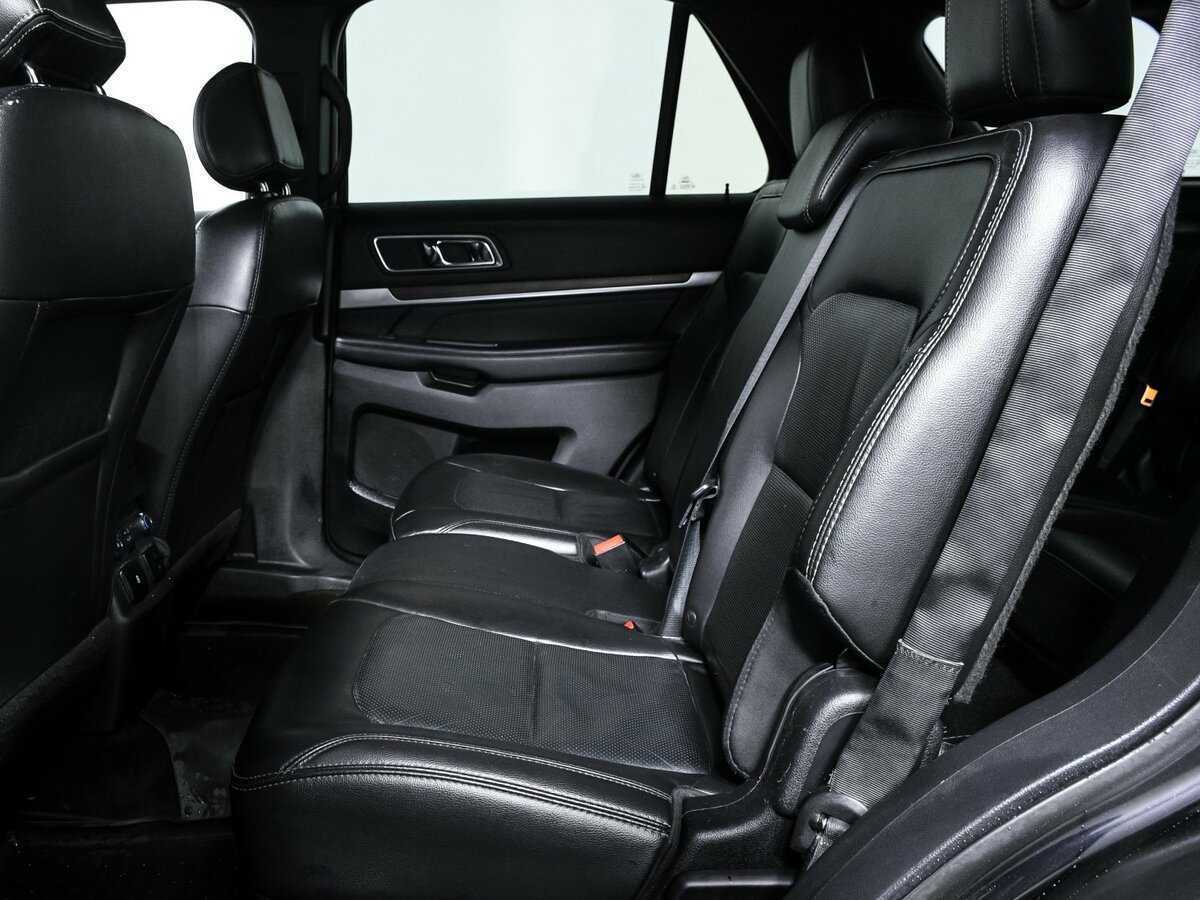 Ford Explorer, 2016 Фото №11