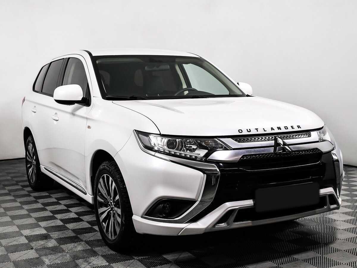 Mitsubishi Outlander, 2022 Фото №3
