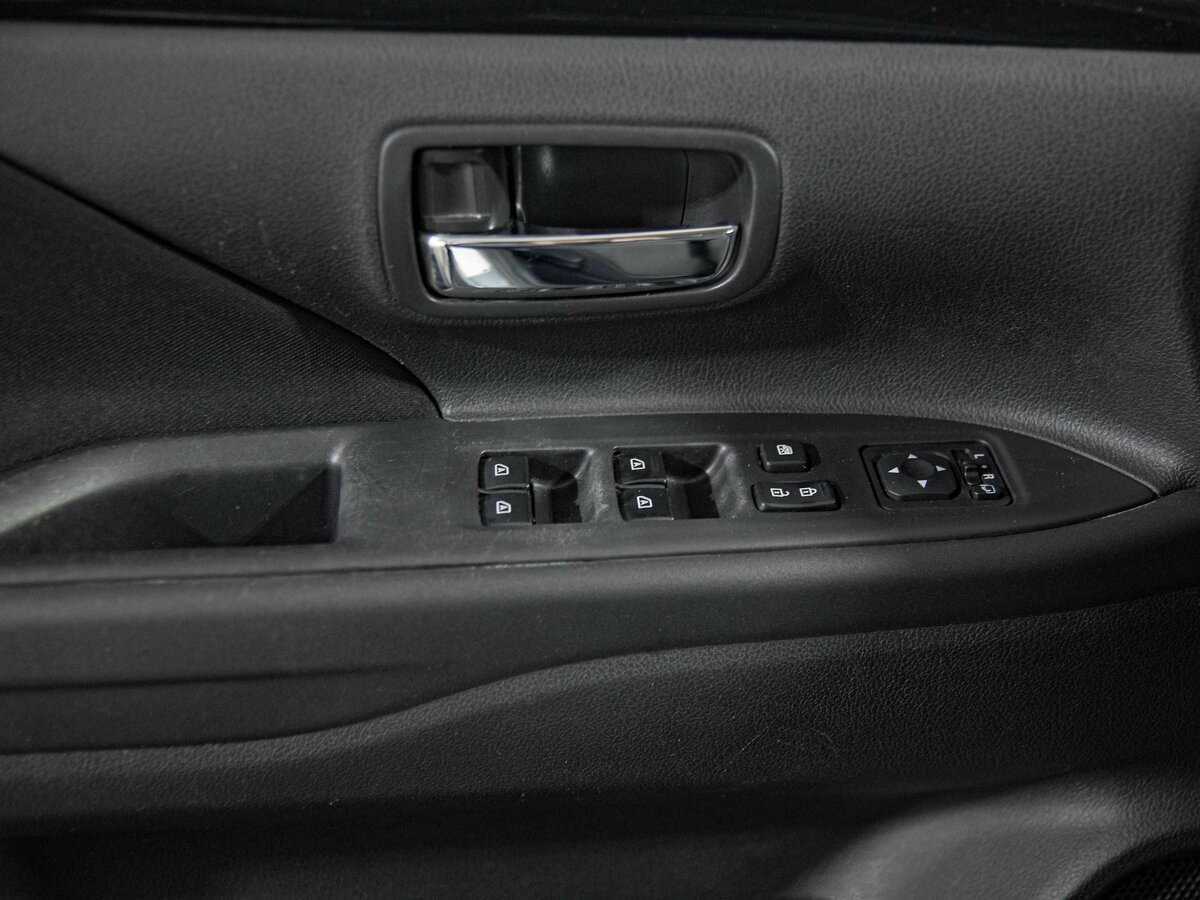Mitsubishi Outlander, 2018 Фото №16