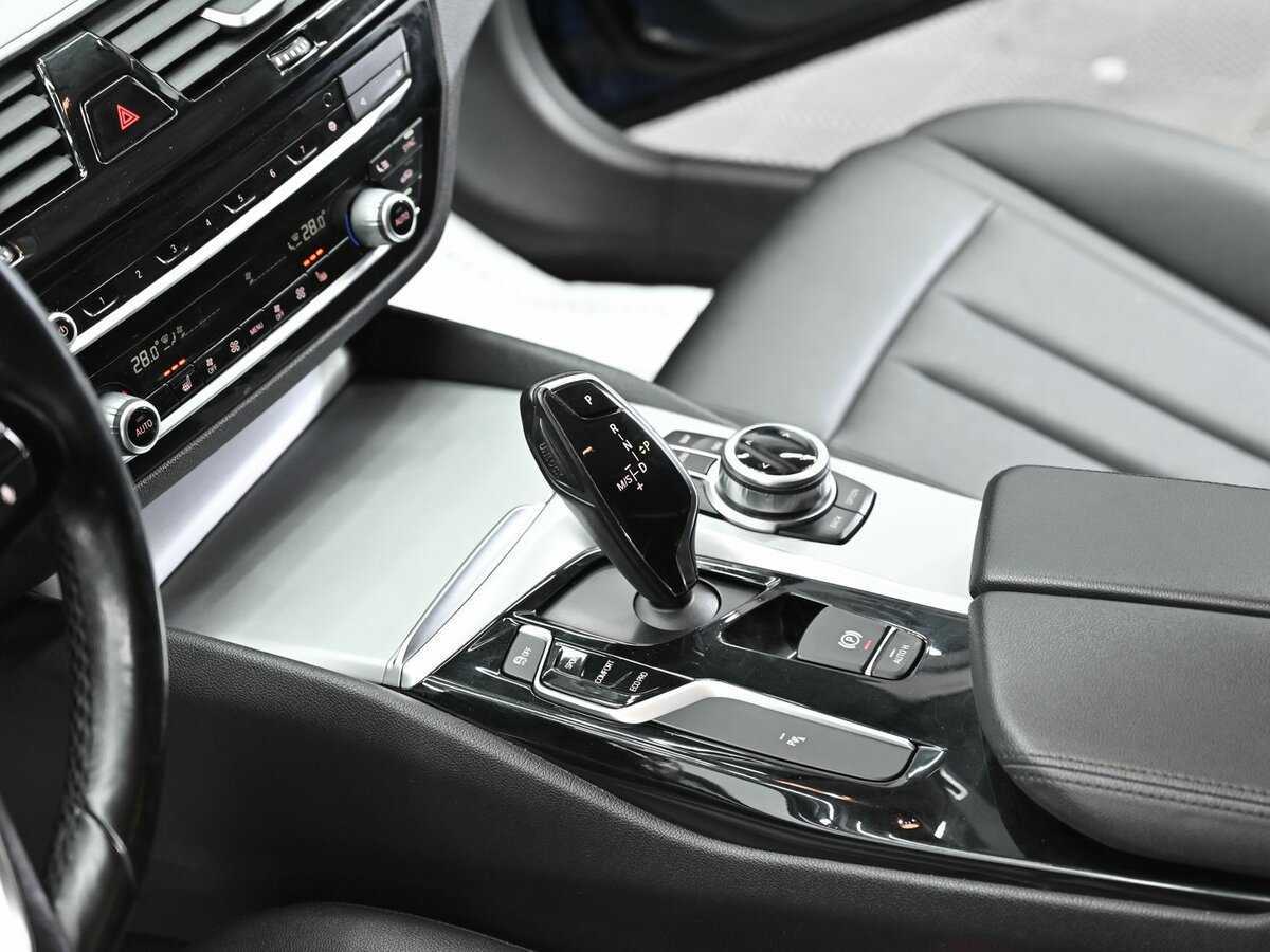 BMW 5 серии 520d xDrive, 2017 Фото №12