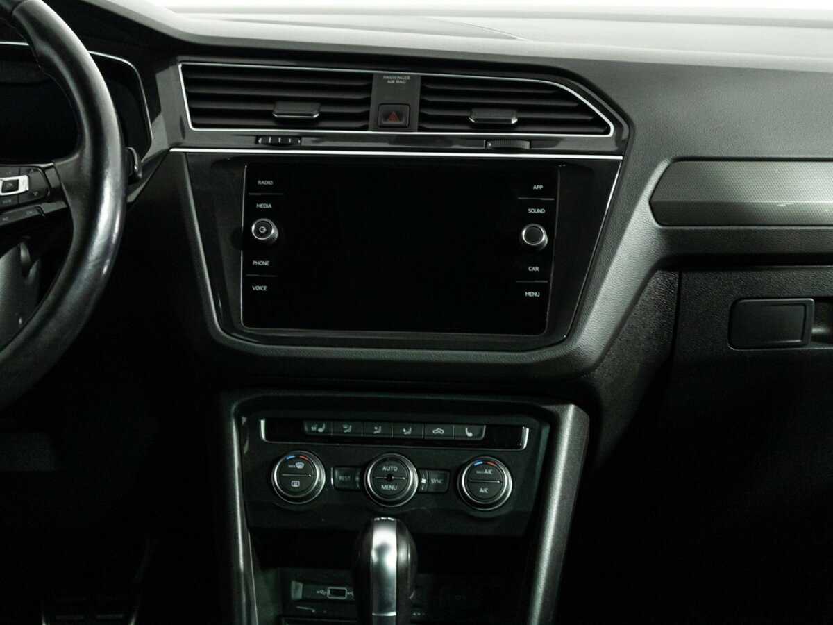 Volkswagen Tiguan, 2018 Фото №14