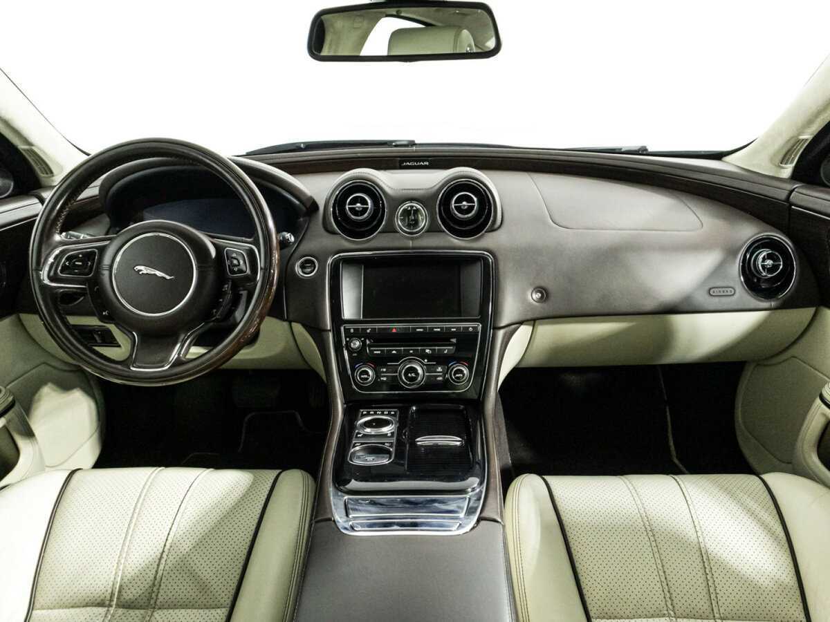 Jaguar XJ, 2015 Фото №13