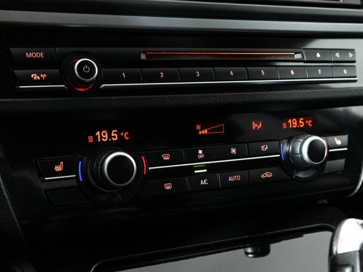 BMW 5 серии 520i, 2014 Фото №19