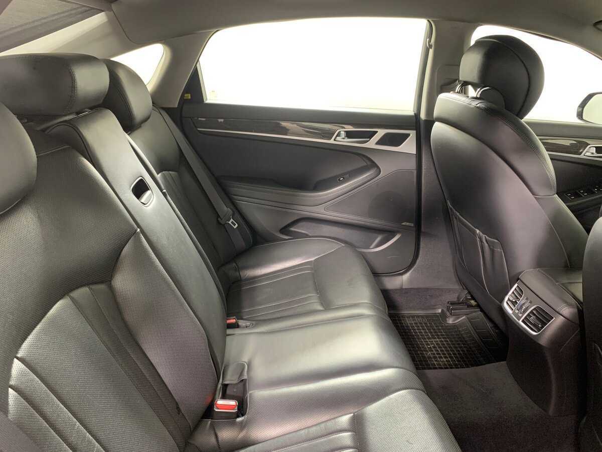 Hyundai Genesis, 2016 Фото №18