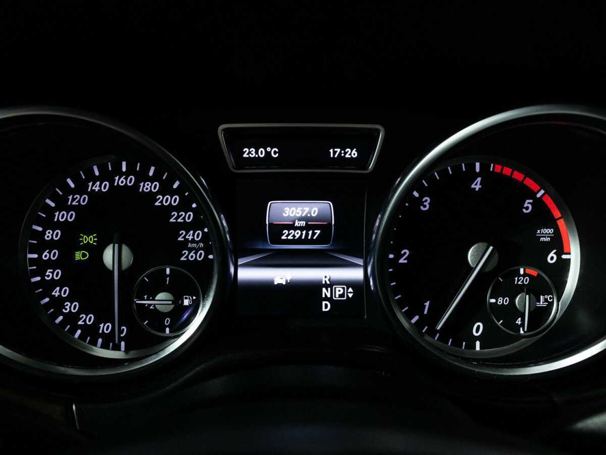 Mercedes-Benz M-Класс 350 CDI, 2012 Фото №12