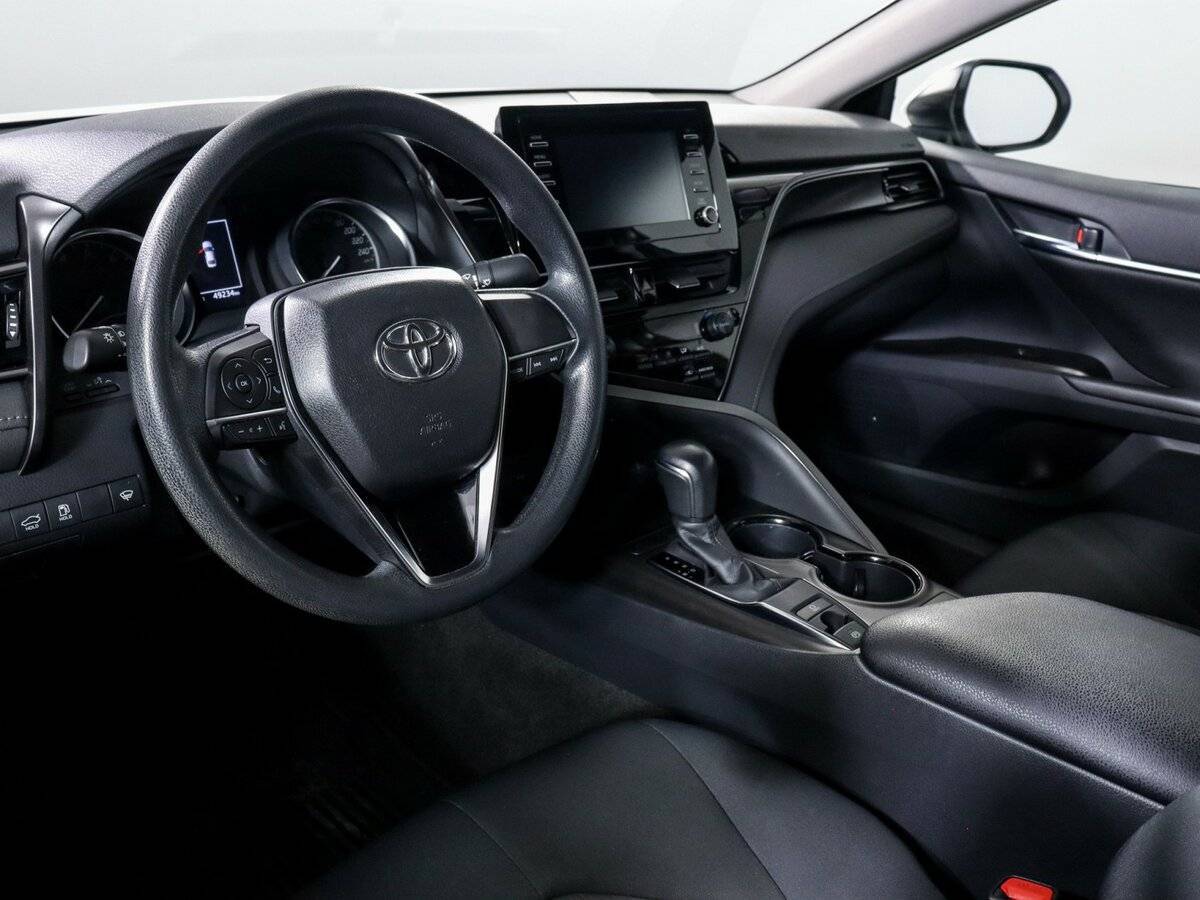 Toyota Camry, 2021 Фото №11