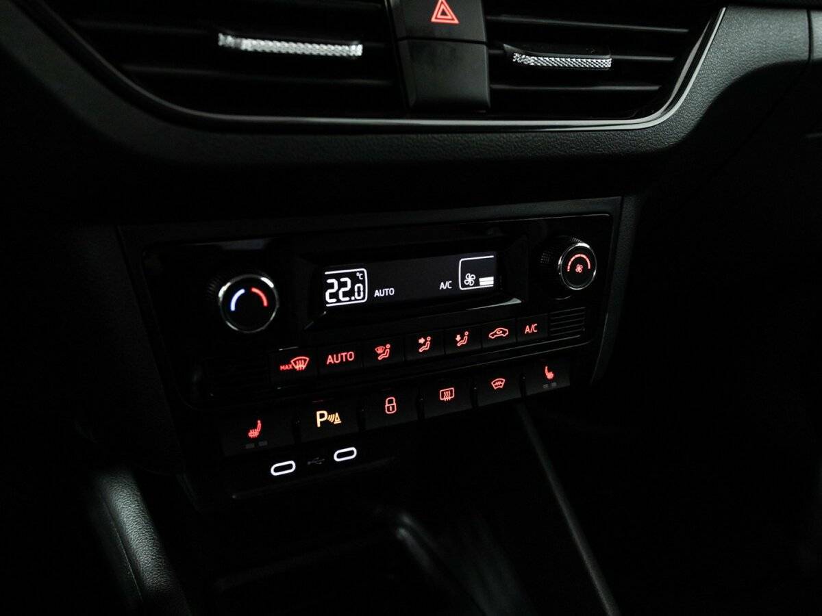 Volkswagen Polo, 2020 Фото №17