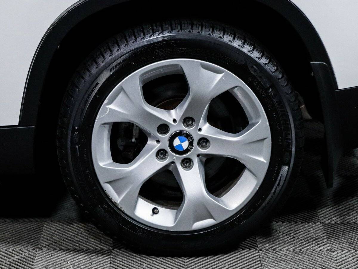 BMW X1 18i, 2014 Фото №12