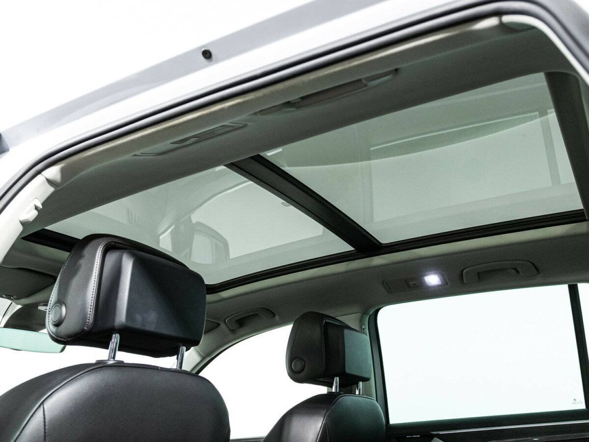 Volkswagen Tiguan, 2019 Фото №17