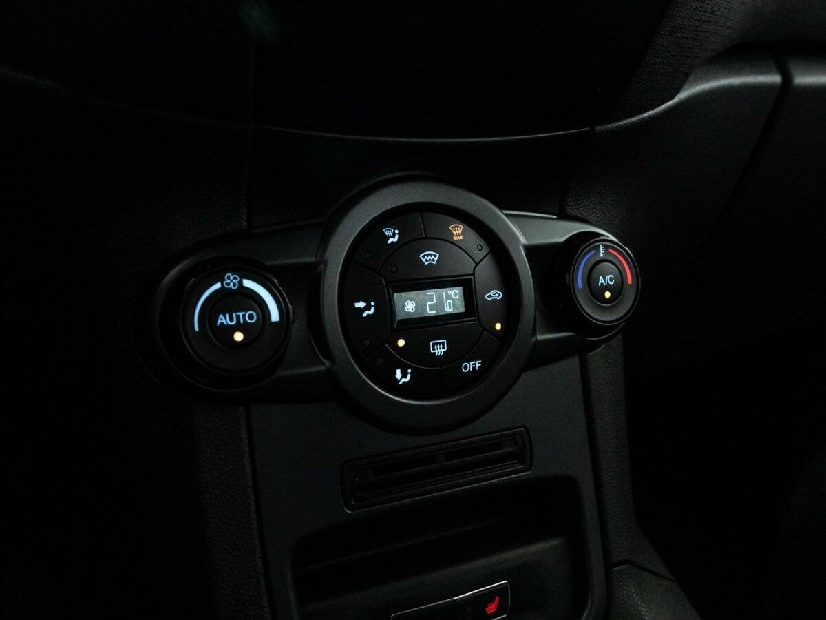 Ford Fiesta, 2015 Фото №16