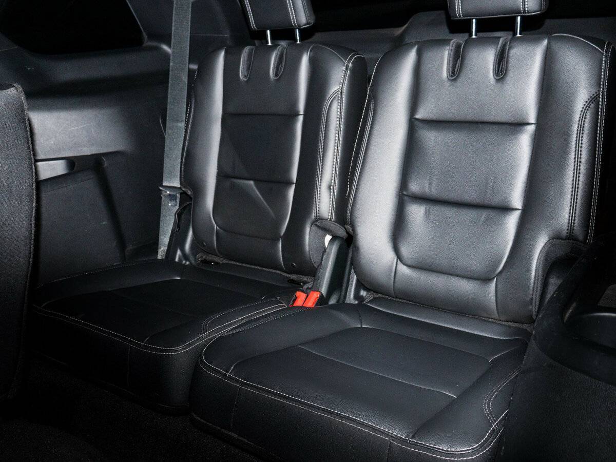 Ford Explorer, 2017 Фото №18