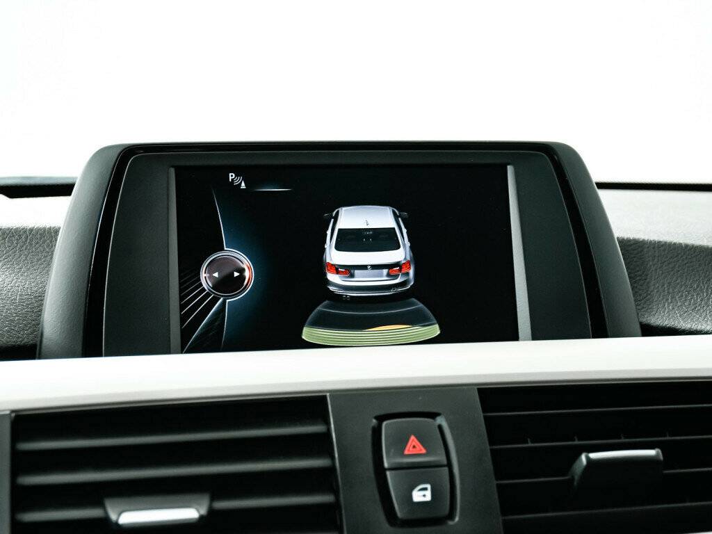 BMW 3 серии 316i, 2015 Фото №13