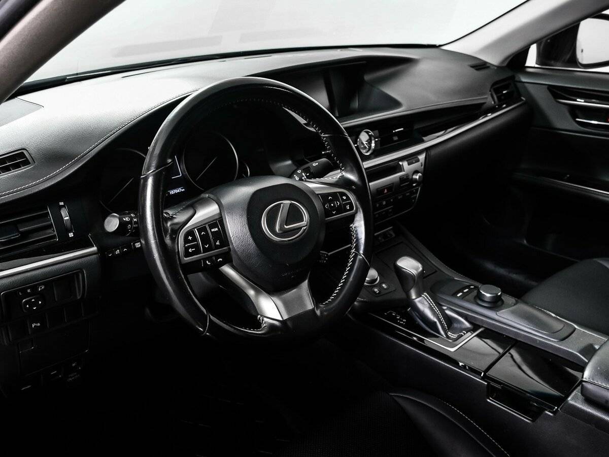 Lexus ES 200, 2016 Фото №13