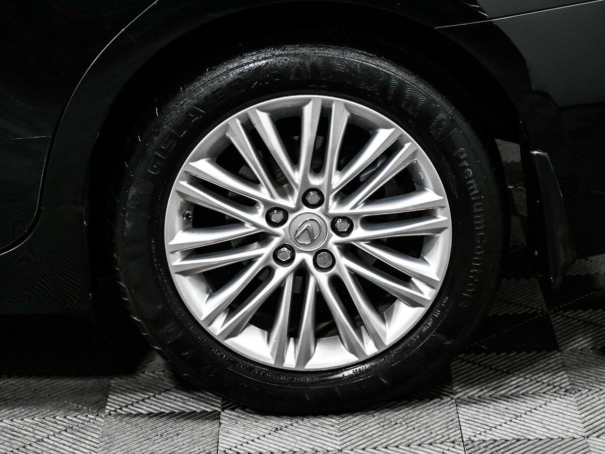 Lexus ES 200, 2016 Фото №16