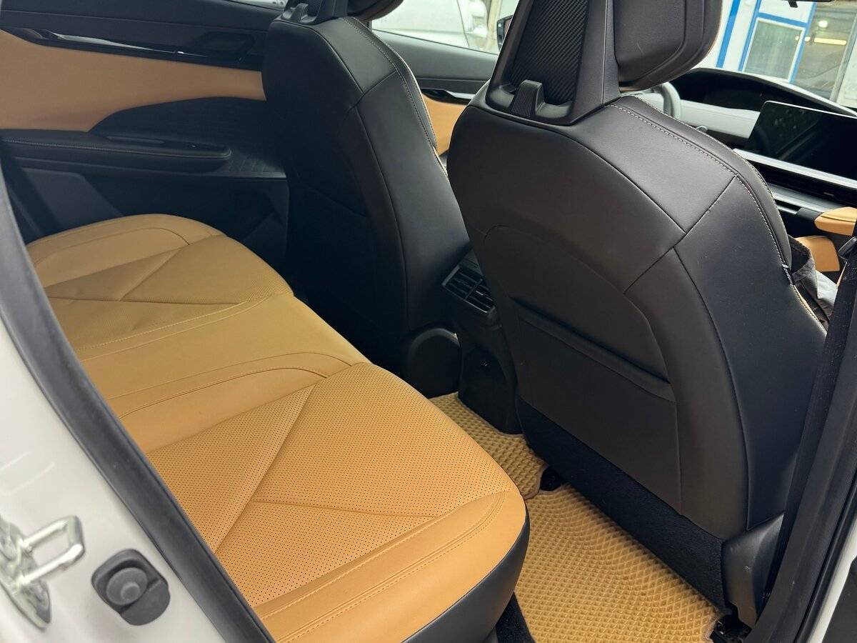 Changan UNI-V, 2023 Фото №15