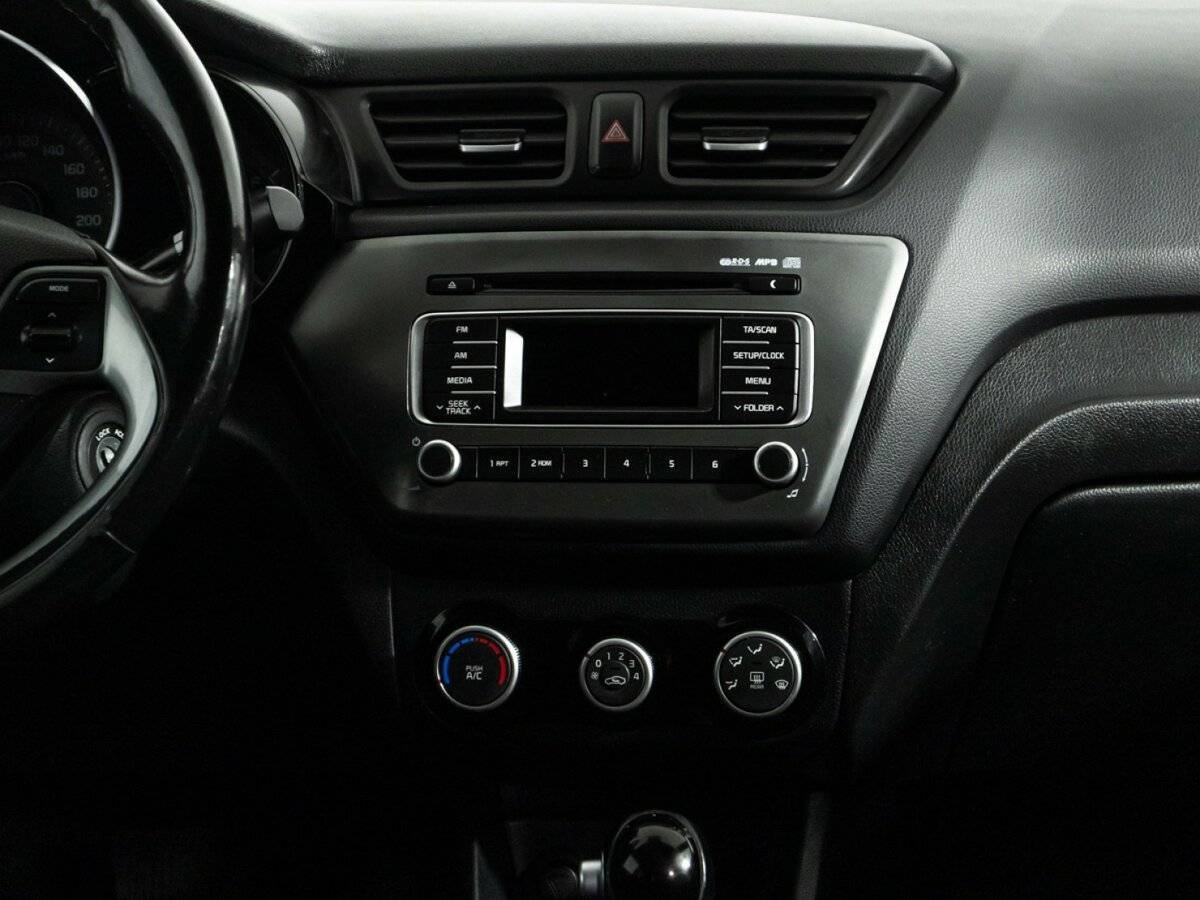 Kia Rio, 2017 Фото №14