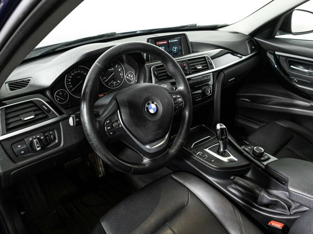 BMW 3 серии 318i, 2018 Фото №11