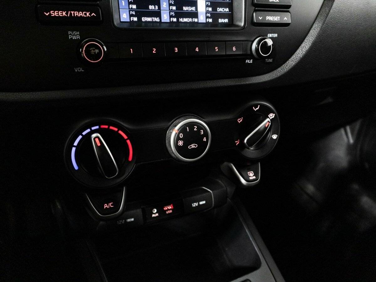 Kia Rio, 2019 Фото №16