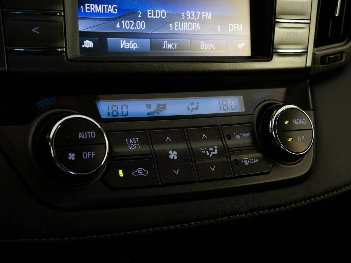 Toyota RAV4, 2015 Фото №15