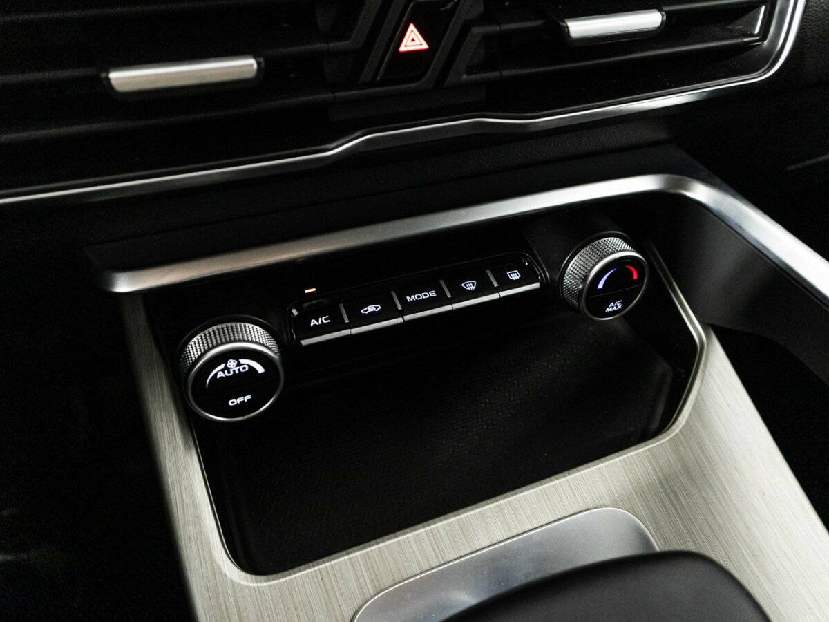 Geely Coolray, 2023 Фото №18