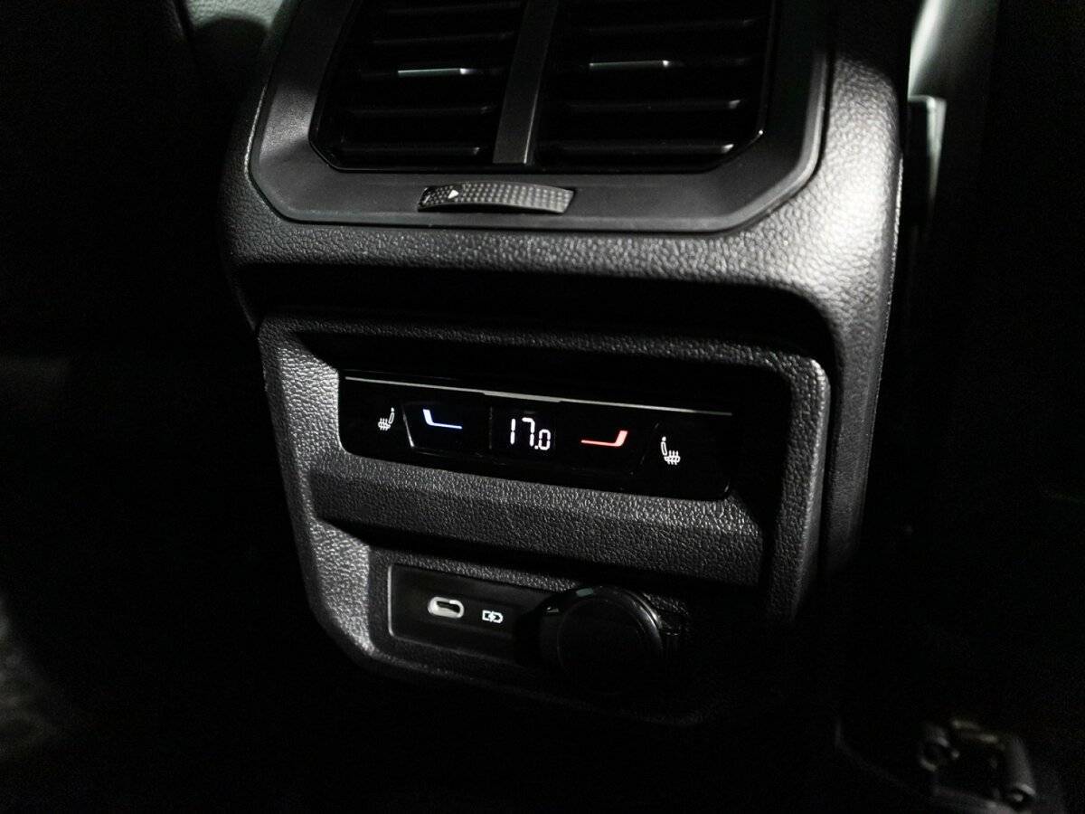 Volkswagen Tiguan, 2021 Фото №25