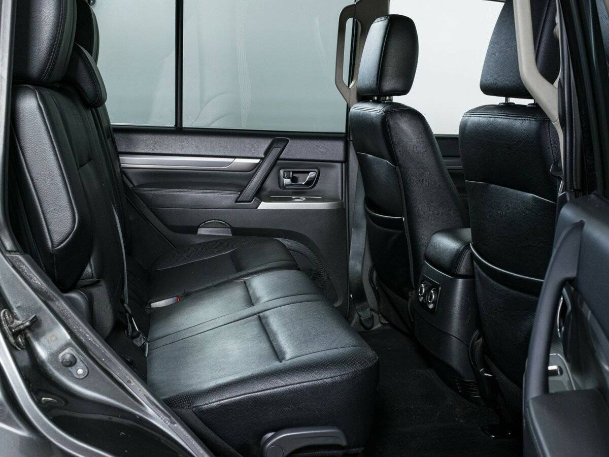 Mitsubishi Pajero, 2013 Фото №12