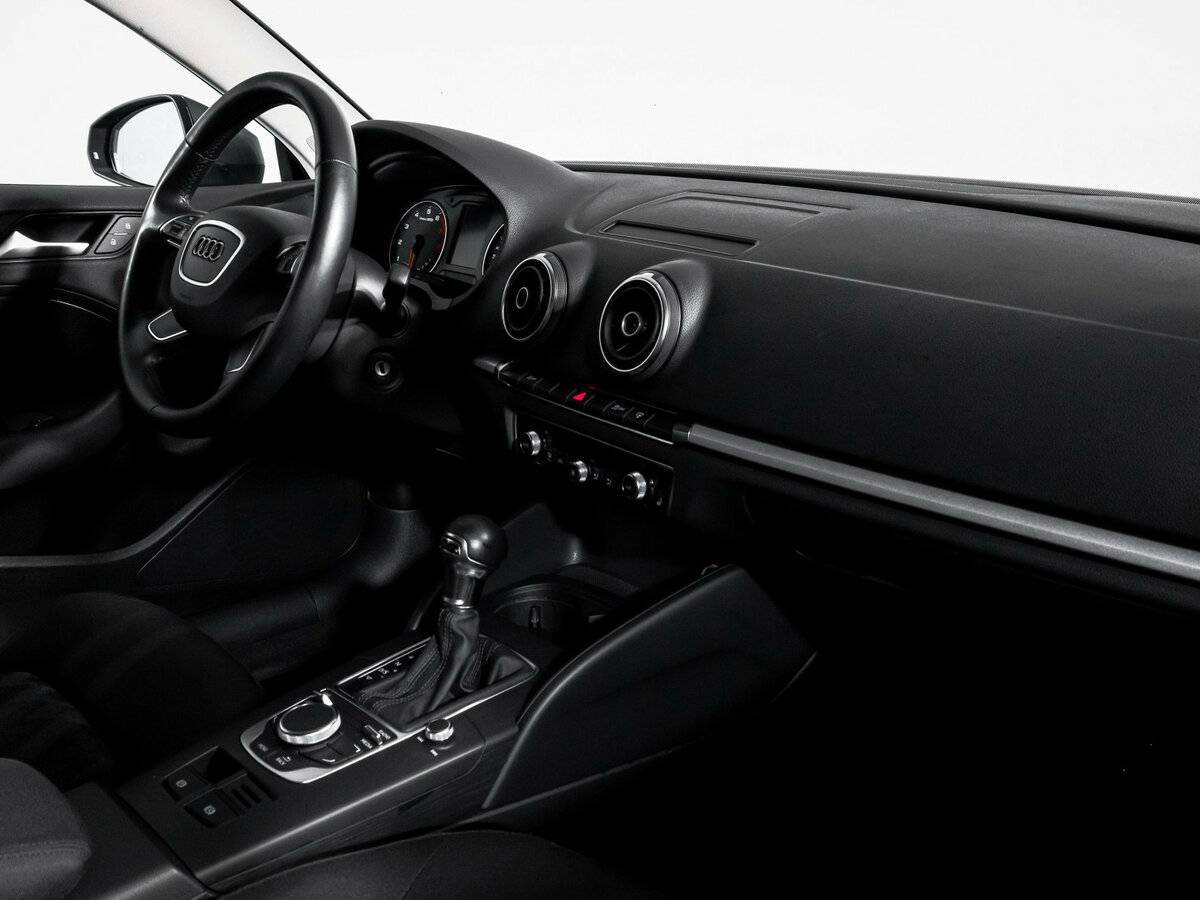 Audi A3, 2015 Фото №9