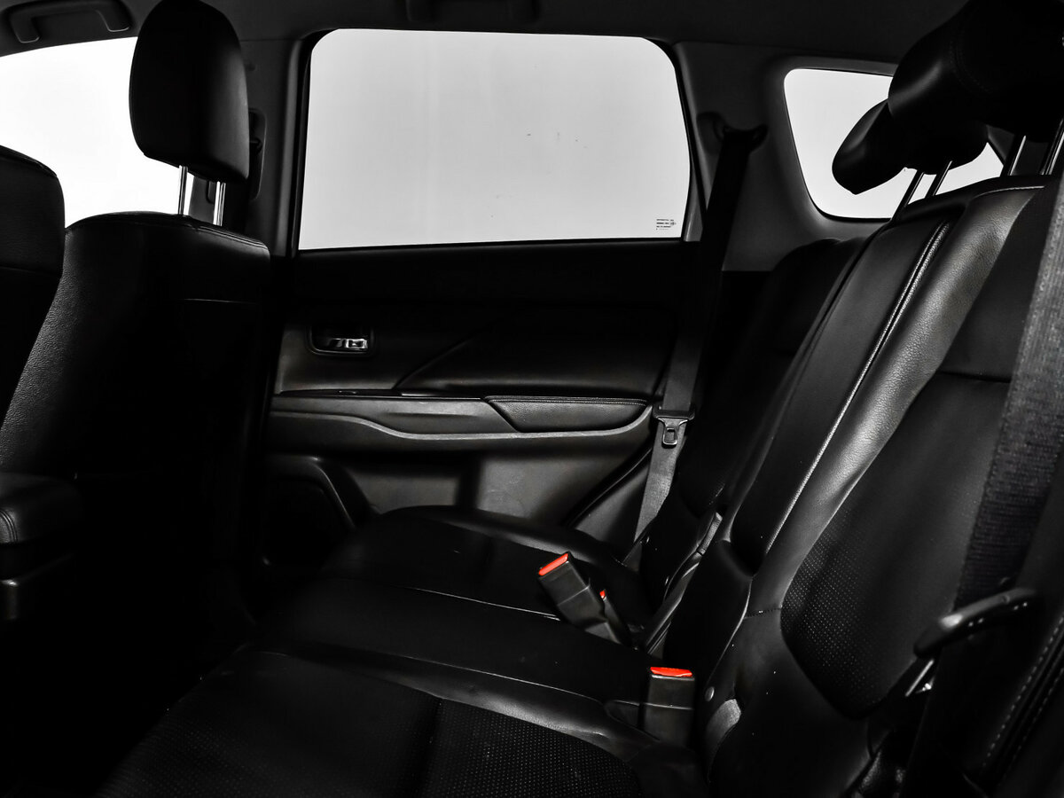 Mitsubishi Outlander III Рестайлинг 2, 2016 Фото №11