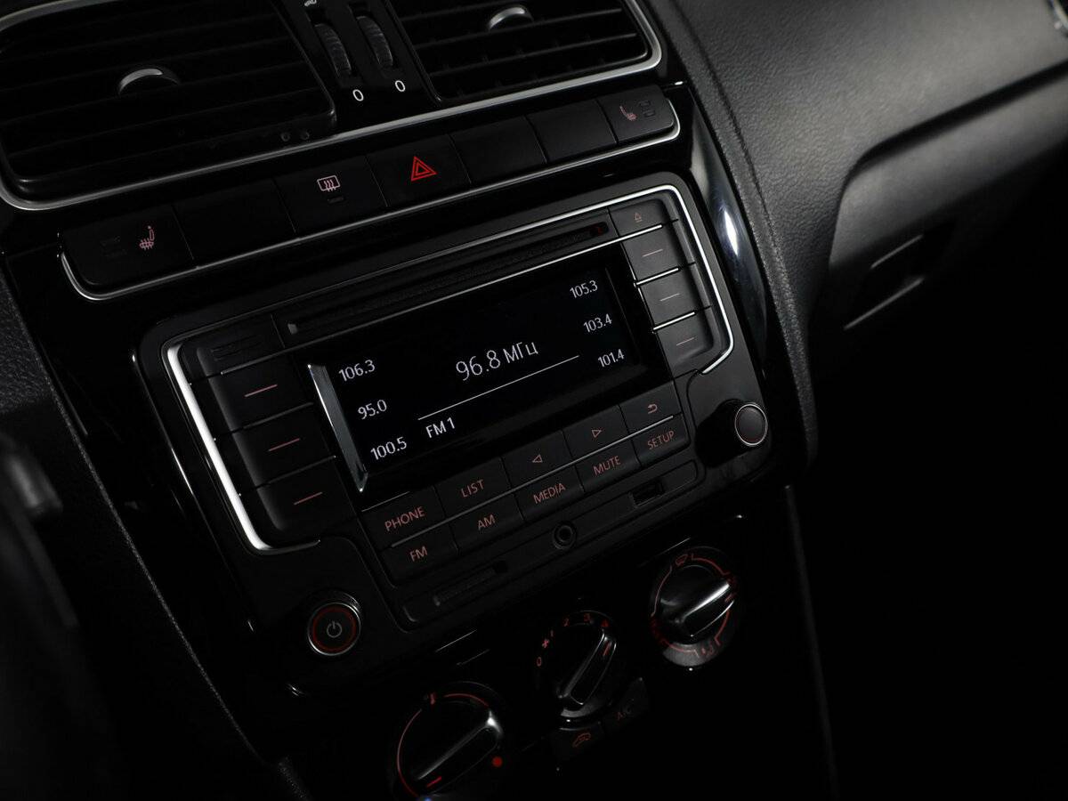 Volkswagen Polo V Рестайлинг, 2017 Фото №14