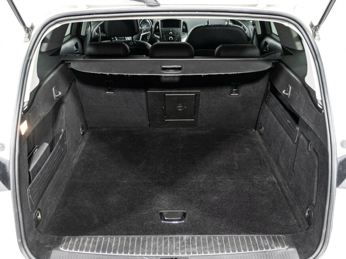 Opel Astra J Рестайлинг, 2014 Фото №16