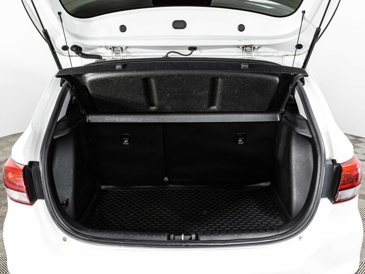 Kia Rio X-Line IV, 2018 Фото №17