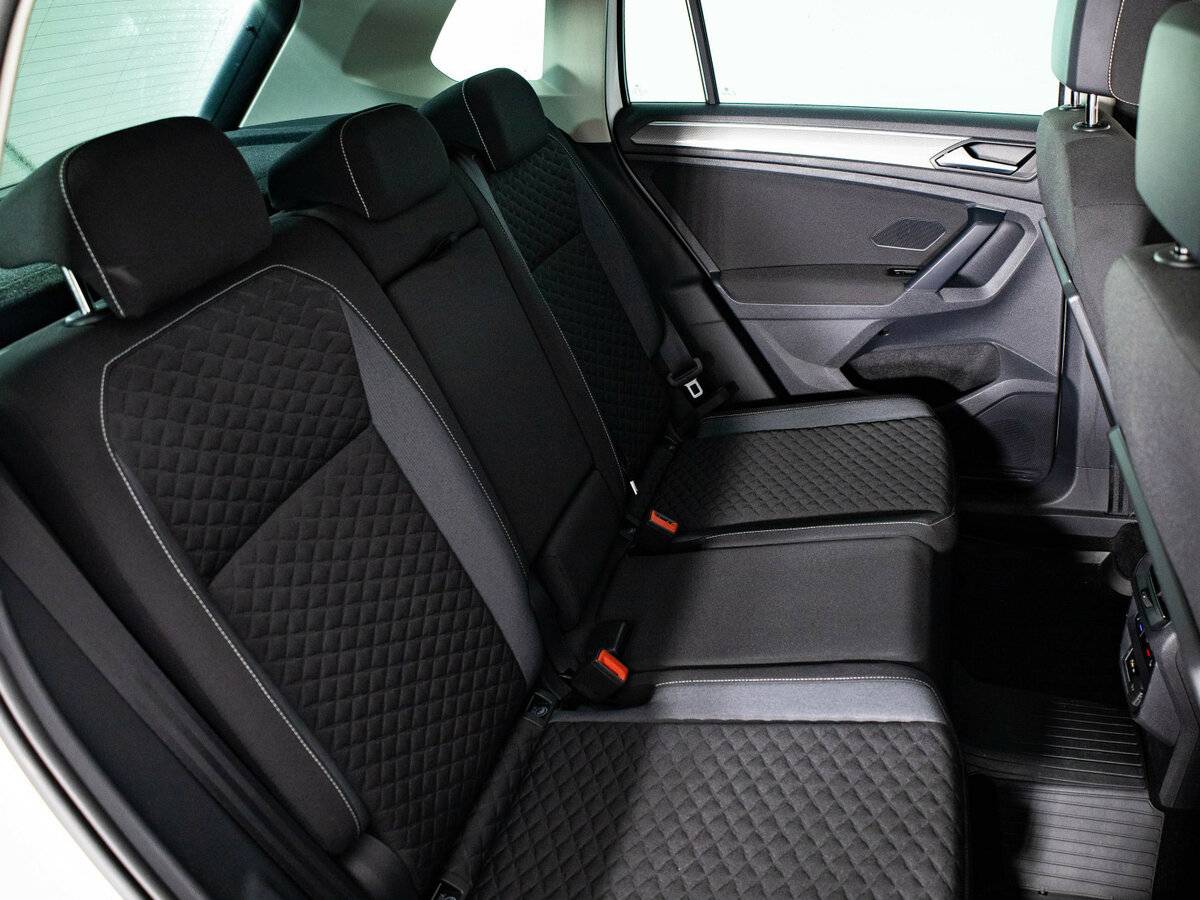 Volkswagen Tiguan II, 2018 Фото №12
