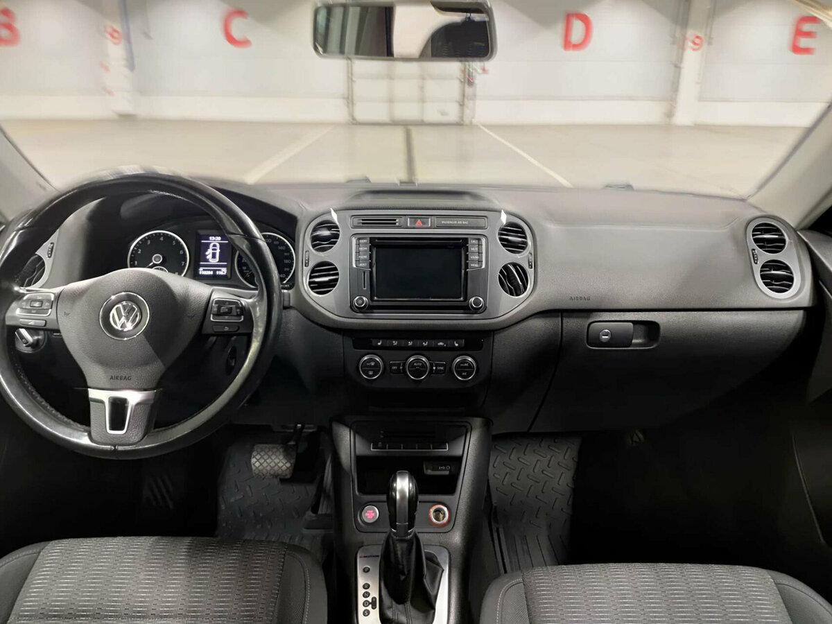 Volkswagen Tiguan I Рестайлинг, 2016 Фото №14
